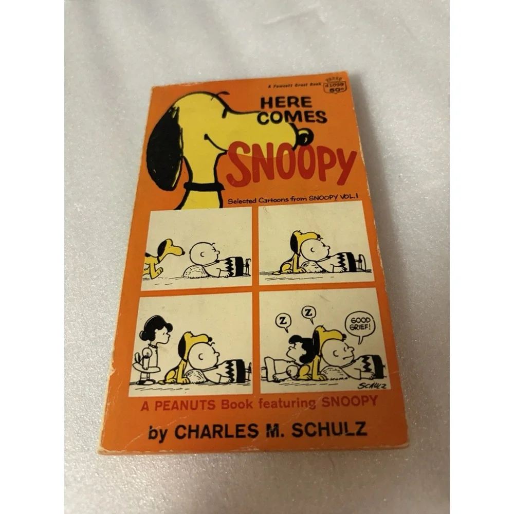 Here Comes Snoopy Charles Schulz Peanuts 1968 Fawcett Crest 12th Printing 50¢